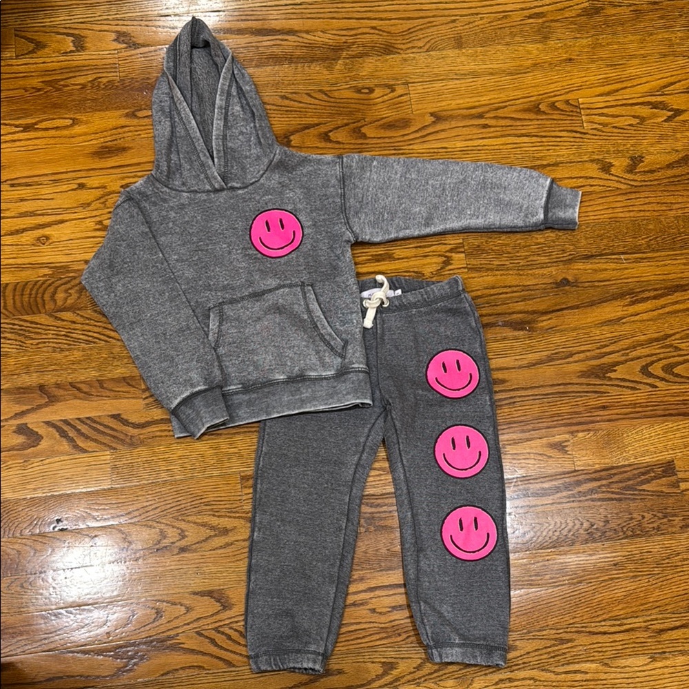 Vintage Havana play six 5 year old sweater sweatpants set smiley face emoji